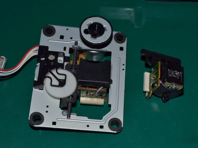 Laser odtwarzacza CD NAD 545BEE.